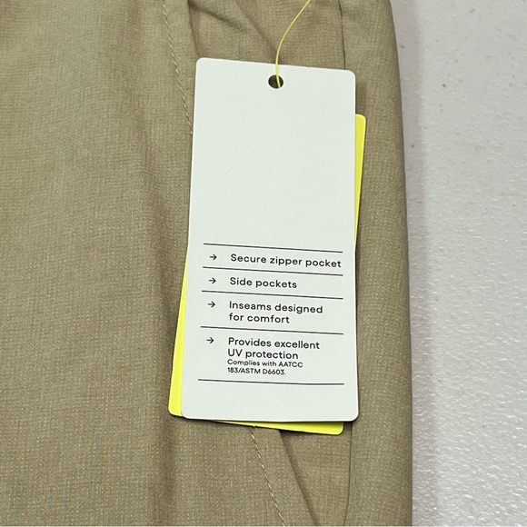 All In Motion Men’s 8” Khaki Golf Shorts Size 38 - Picture 4 of 9